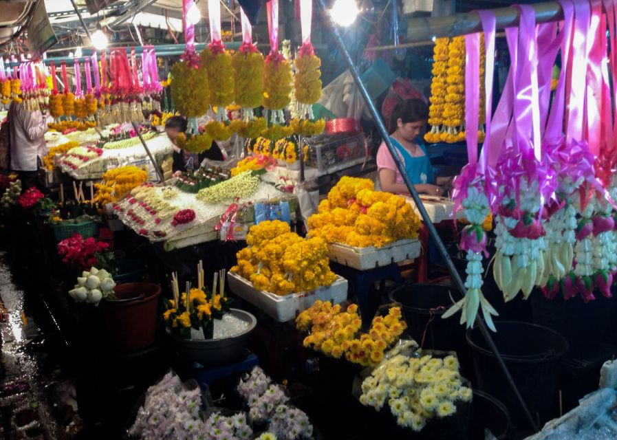 Chiang Mai: Local Food and Markets Guided Walking Tour - Pace, routes, and when to start: morning is the calmer bet