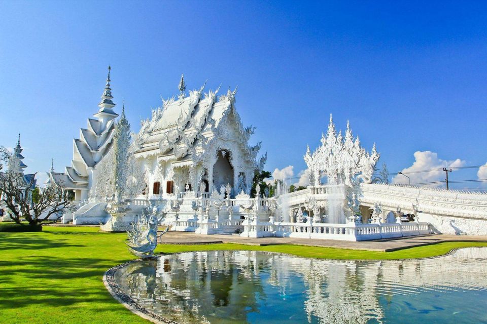 Chiang Mai: Long Neck Village & Chiang Rai’s Iconic Temples - Lunch near Wat Rong Khun: a Thai buffet that keeps you moving