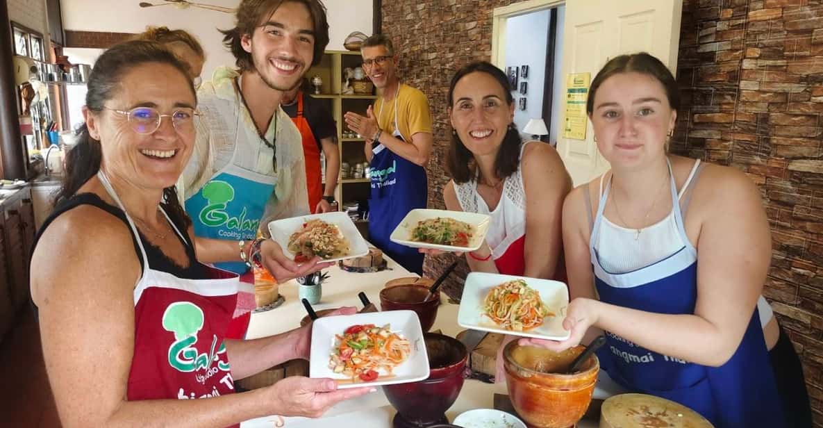 Chiang Mai: Morning Cooking Class with Market Visit - Organic garden and herb picking: where the taste lesson gets real