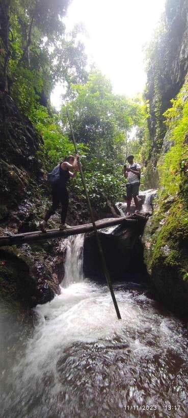 From Chiang Mai: Doi Saket Hiking Tour with Lunch - The Waterfall Moment: Ladder Up, Secluded Shower, and Weather Reality