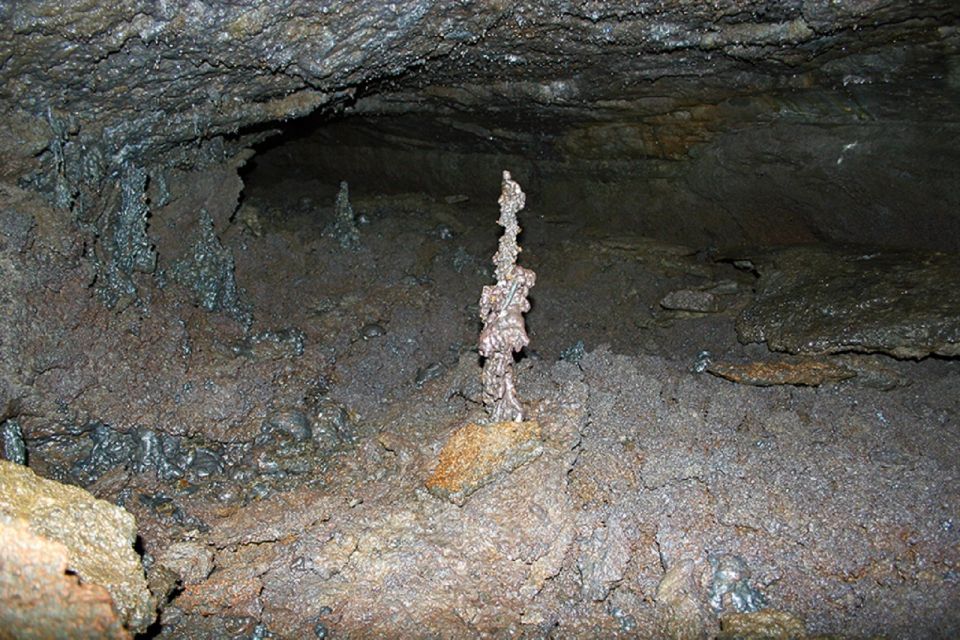 Leidarendi Cave: Lava Tunnel Caving from Reykjavik - What to bring: caving comfort in Iceland weather