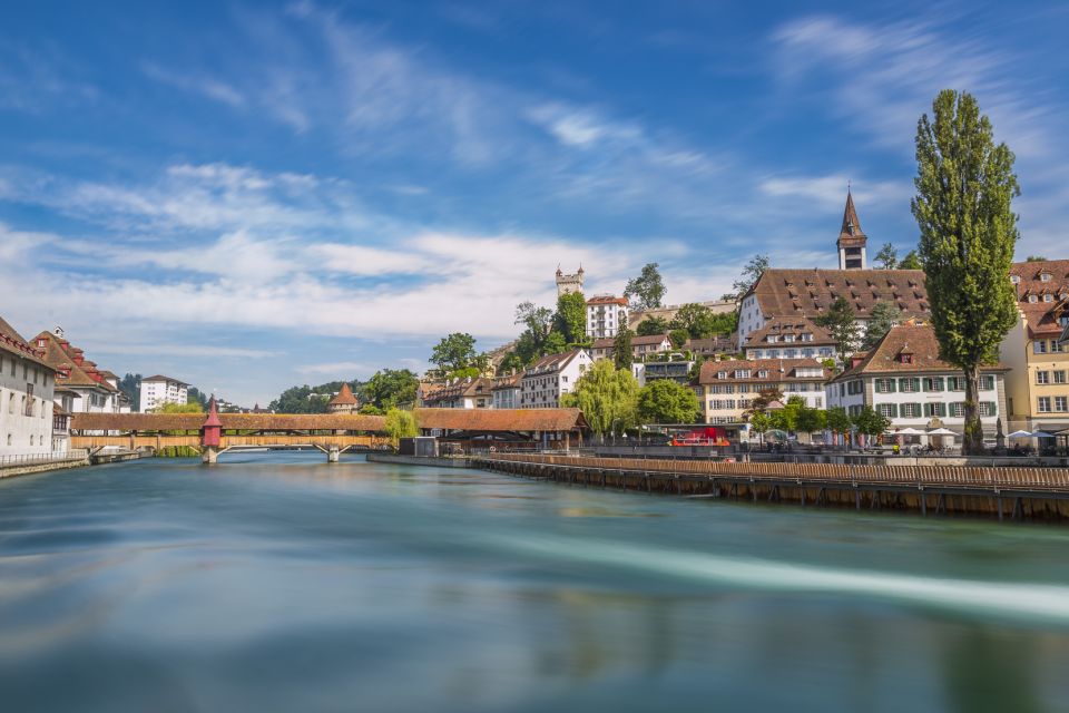 Lucerne: Photography Walking Tour - Lake Lucerne and KKL by Jean Nouvel: mixing old water with new design