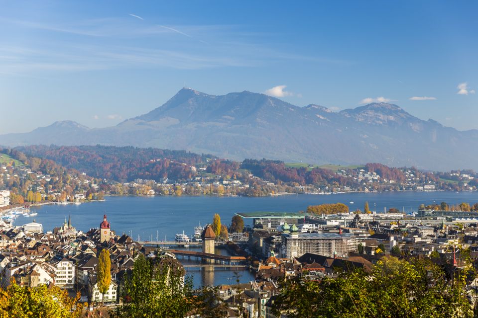 Lucerne: Photography Walking Tour - Reuss River: close-ups, atmosphere, and the last practice round