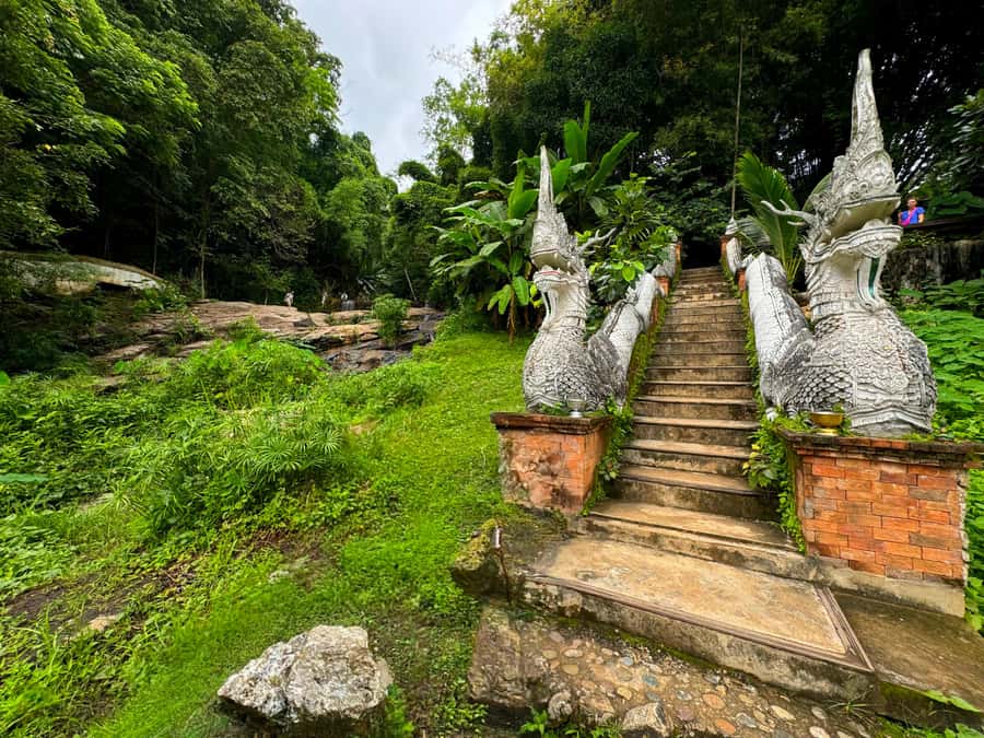 Private tour Chiangmai , Explore hidden gems Lanna temple - Your Guide’s Role: When Lanna History Actually Makes the Temples Click