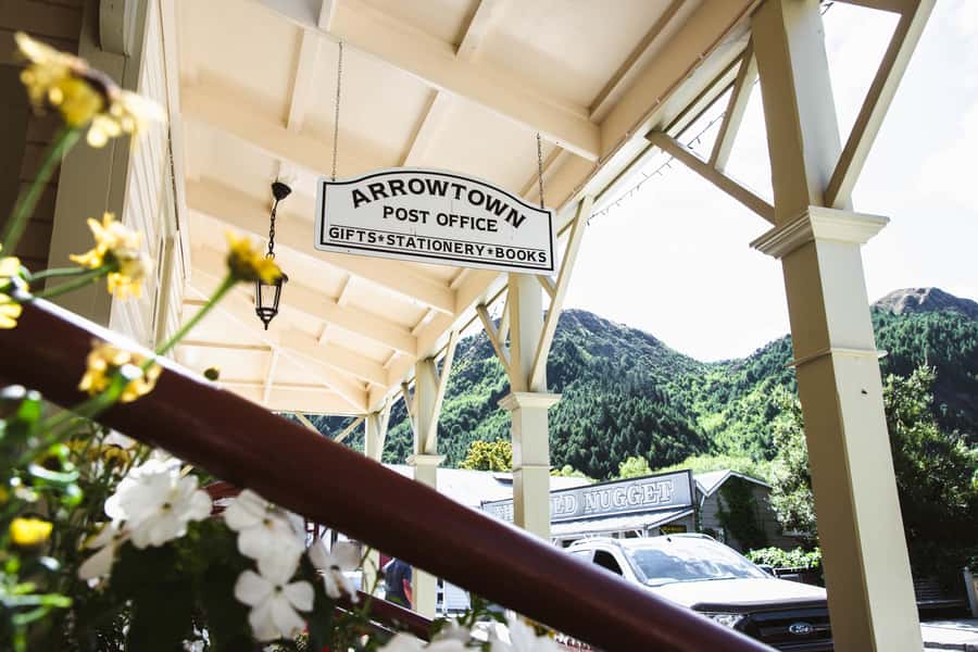 Queenstown: Scenic Highlights, Tour with Wine & Lake Cruise - AJ Hackett Kawarau Bungy Bridge: spectating without commitment